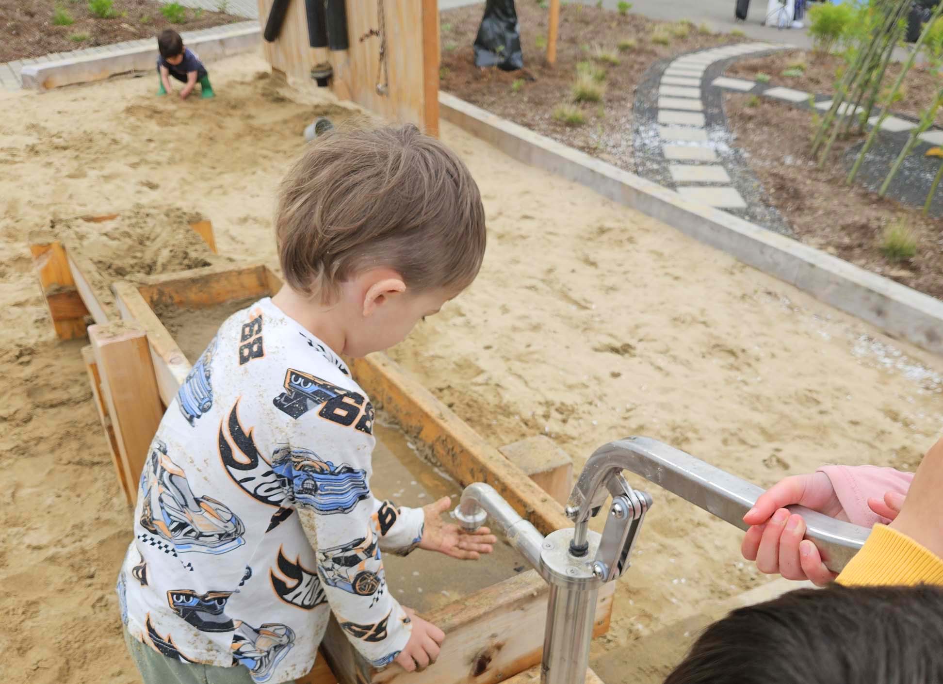 learning-landscapes-design-morningstar-waterplay_website